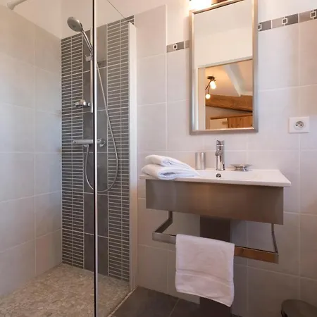 Maison Avec Piscine Privee A *