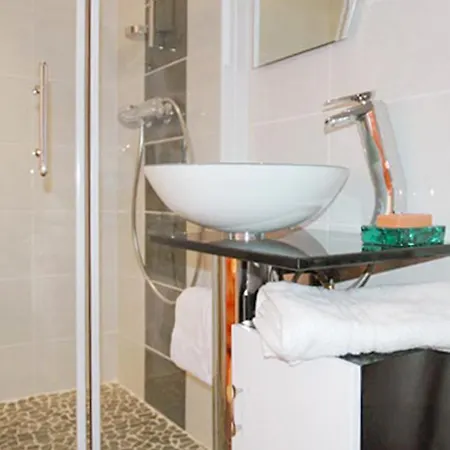 Maison Avec Piscine Privee A *