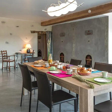 別荘 Maison Avec Piscine Privee A *